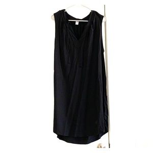 Black vneck dress